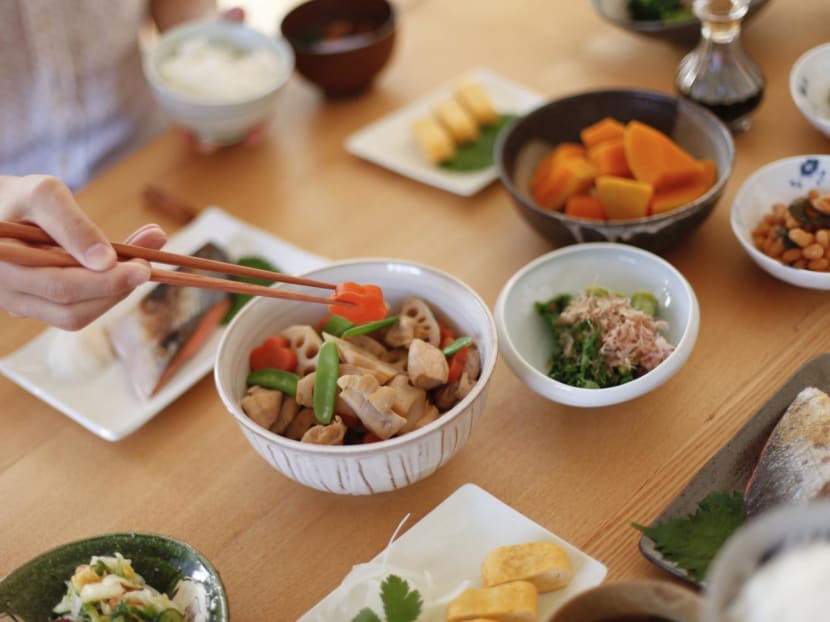 Will eating veggies before rice help you lose weight? Is alkaline water really good for you? Common food myths explained