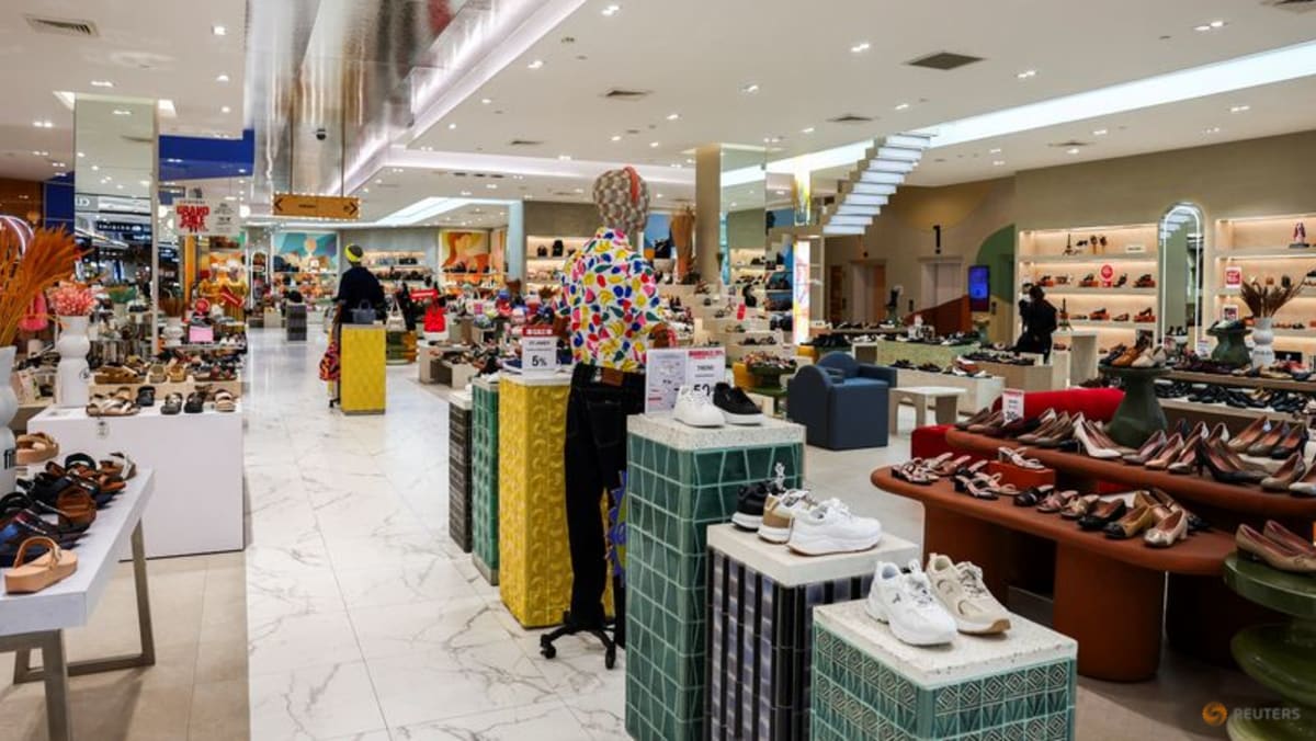 Thai consumer confidence hits lowest level in over two years