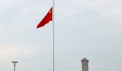 China kibar bendera separuh tiang, perketat kawalan keselamatan bagi persemadian Zhu Rongji