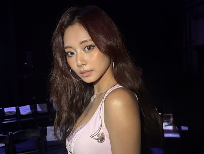 Twice's Tzuyu apologises for performance at Victoria's Secret