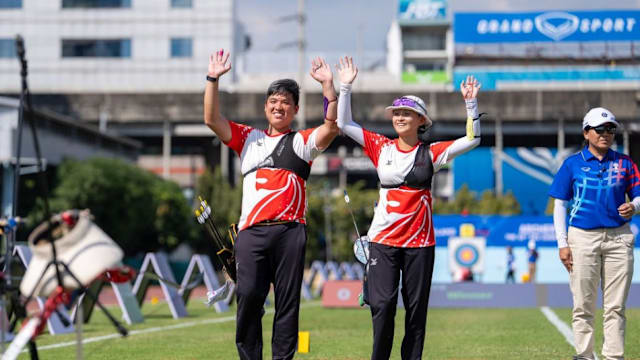 混合反曲弓团体决赛 我国射箭队射出金牌