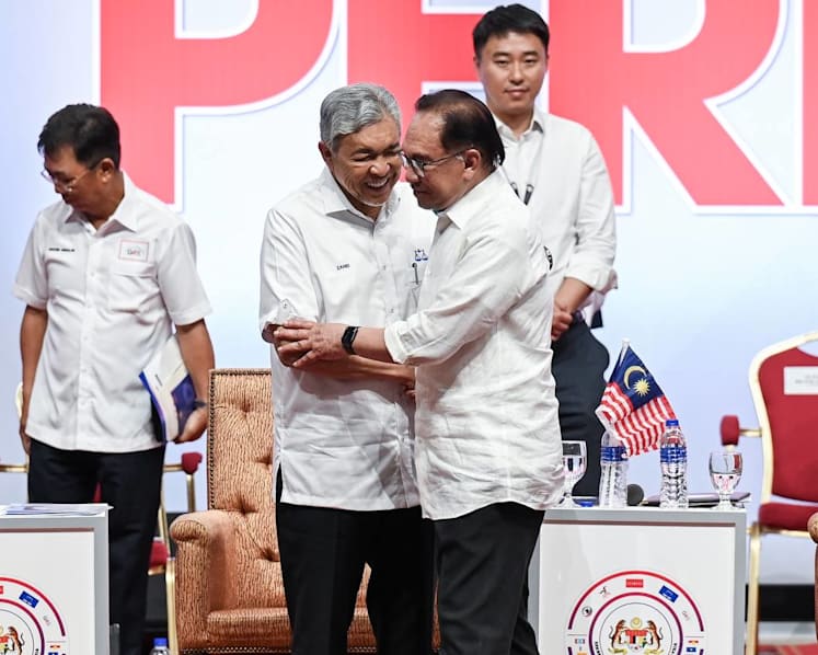 Malaysia PM Anwar says unity government convention a signal his administration is stable