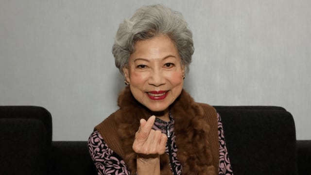 罗兰曝当年拍剧从3m高坠下，昏迷失忆险变植物人！