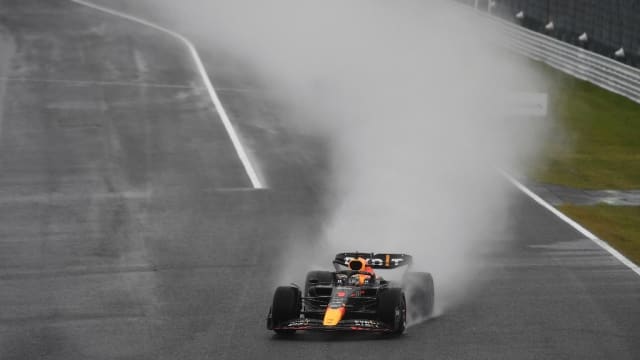 F1日本大奖赛：红牛车队维斯塔潘夺冠