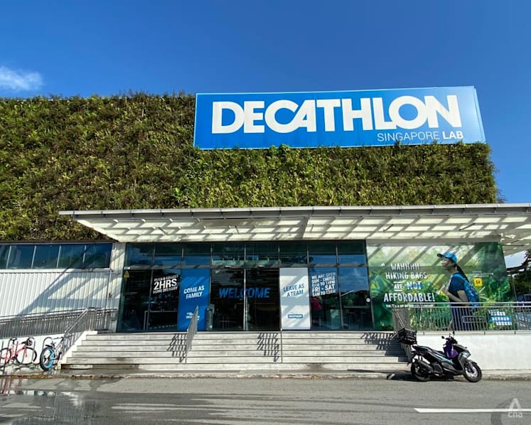 Jail for man who drove to Decathlon while under driving ban to steal kayak 