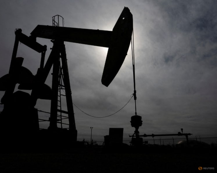 Oil prices settle down after Vance cites progress in Iran talks