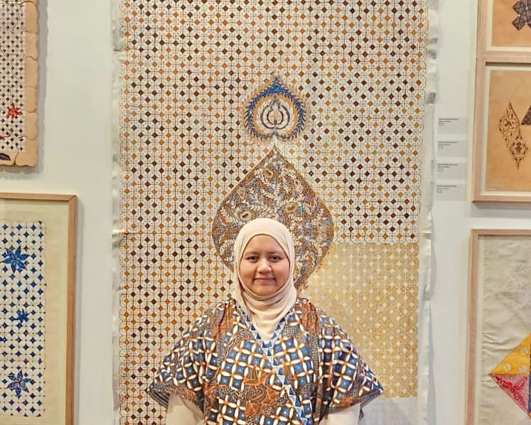 'Connecting me to roots I nearly lost': Batik helped this grieving artist honour her late grandmother