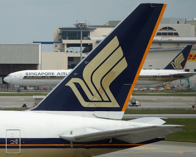 Man gets jail for molesting Singapore Airlines stewardess while friends laughed