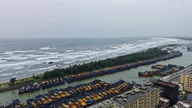 强台风“红霞”登陆广东 35万人急撤