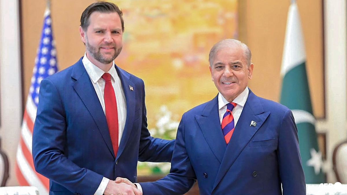 US and Iran envoys meet Pakistani PM as negotiations get underway