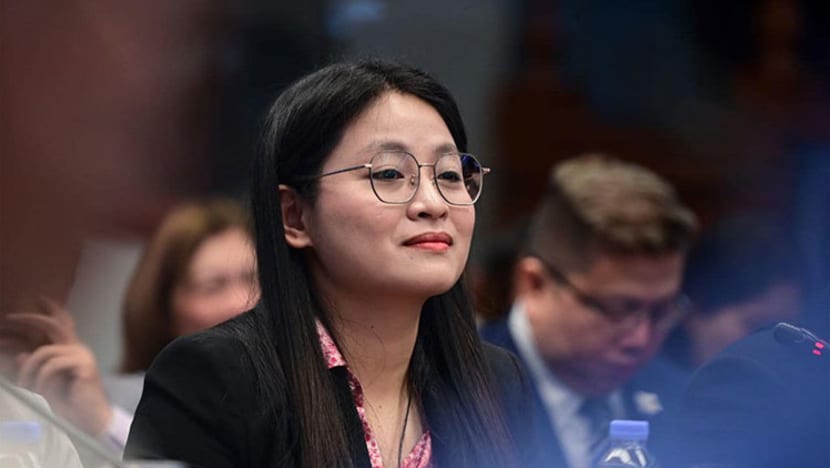 Dideportasi balik ke Filipina, eks wali kota buron Alice Guo: 'Thank you abangku!' Dideportasi balik ke Filipina, eks wali kota buron Alice Guo: 'Thank you abangku!'
