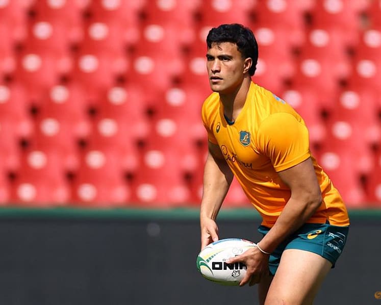 Suaalii returns from injury to face Lomax in Super Rugby