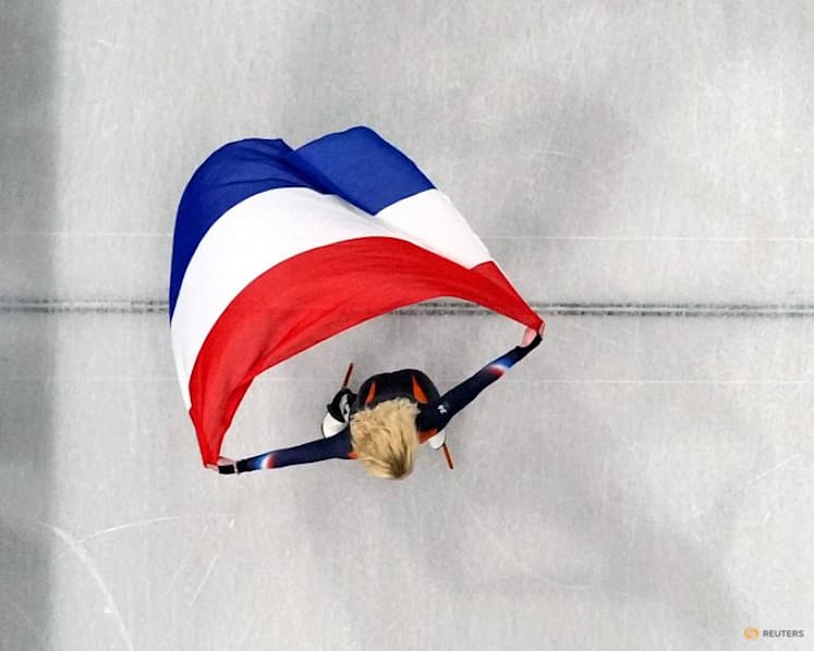Short track-Velzeboer wins women 1,000 metres for dominant Dutch, Fontana fourth