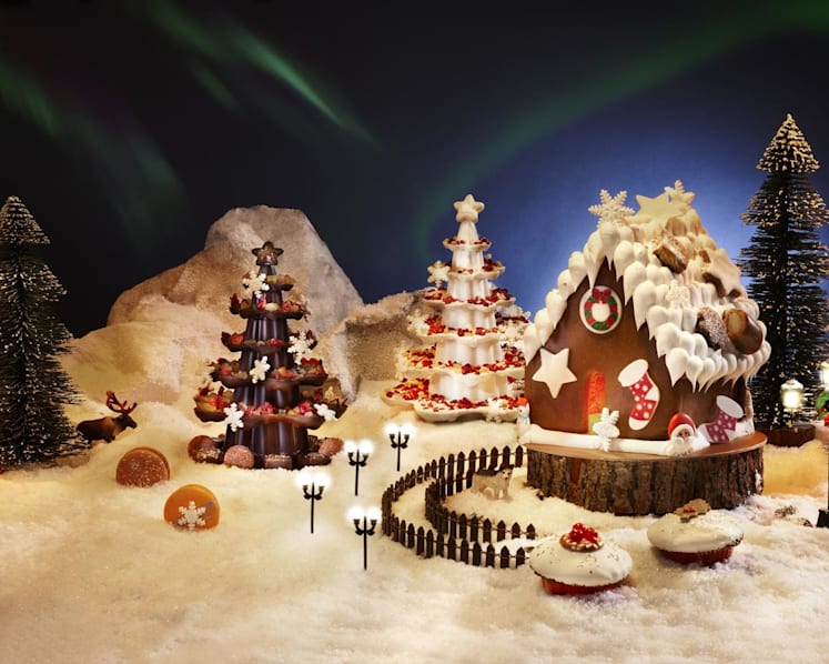 Celebrate the festive season in style with a luxurious staycation in Singapore
