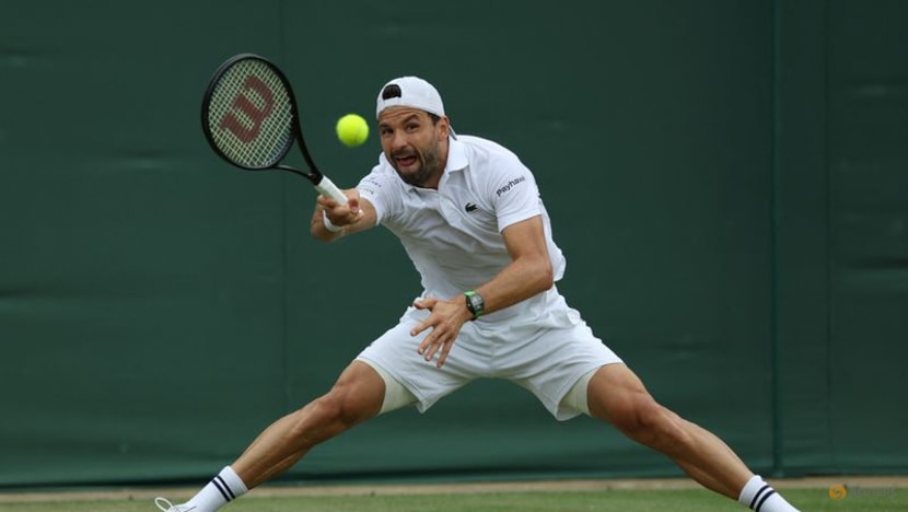 Dimitrov single-handedly flying flag at Wimbledon for old-school backhand Dimitrov single-handedly flying flag at Wimbledon for old-school backhand