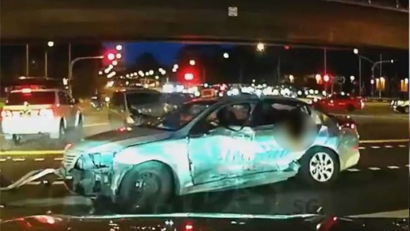 Surviving passenger in car crash that killed fellow NUS undergraduate sues cabby, driver over negligence