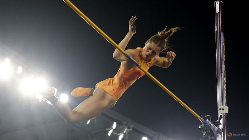 'Mongrel' spirit drives pole vault queen Kennedy in world title defence 'Mongrel' spirit drives pole vault queen Kennedy in world title defence