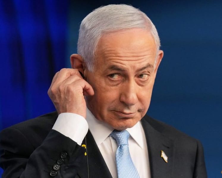 Netanyahu says he will not quit politics if he receives a pardon
