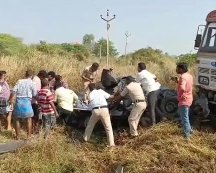 Singaporean couple killed after their car was hit by speeding truck in India