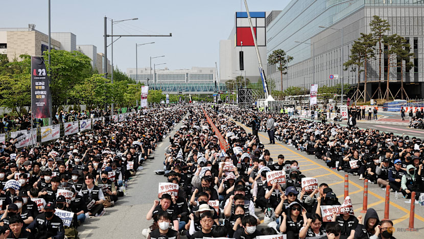 Explainer-What are Samsung union workers demanding and how might a strike play out? 