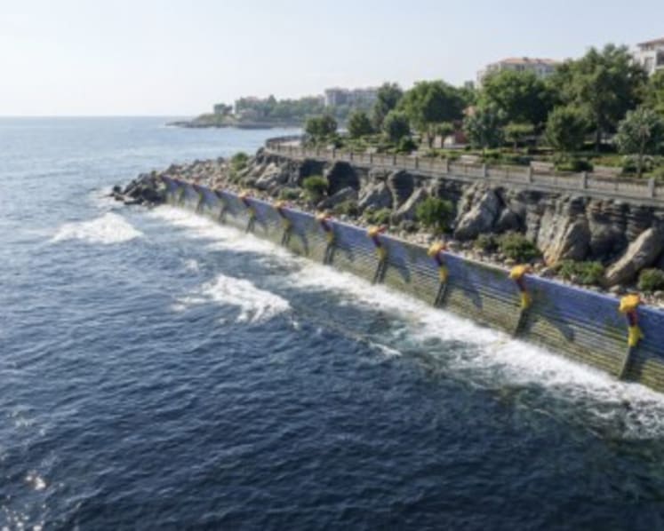 Singapore company Hydrantula develops a modular way to build coastal protection faster and at a lower cost, solution to be launched during SIWW 2026.