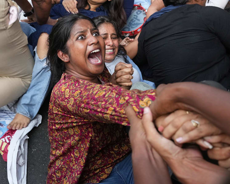 Opposition, journalists allege police abuses during India protests Opposition, journalists allege police abuses during India protests