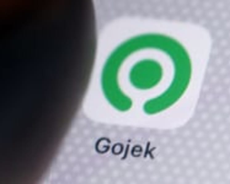 Gojek to introduce temporary flat fee on trips to help drivers cope with rising fuel costs