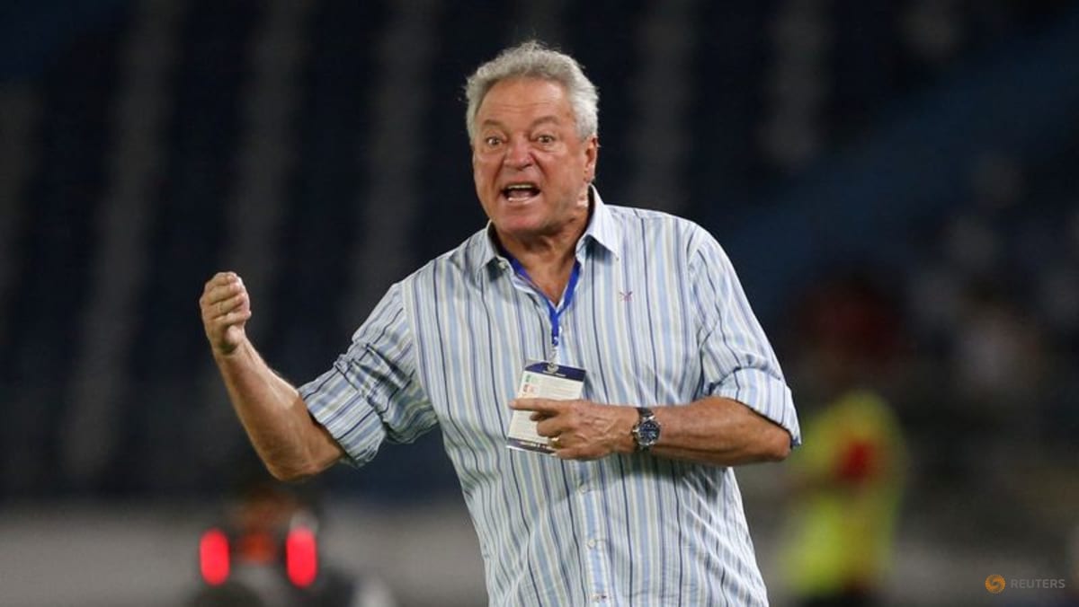 Brazilian coach apologises for homophobic remark about pink training shirts