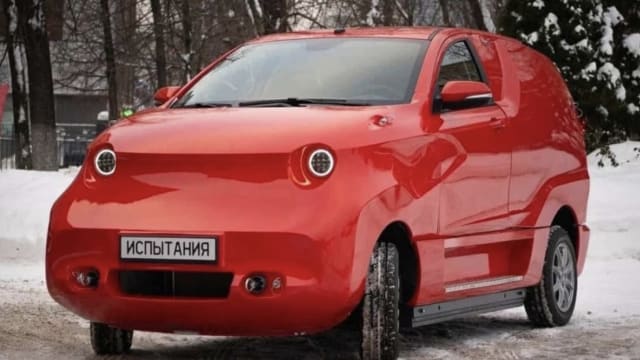 世界最丑！俄罗斯国产电动车被吐槽其貌不扬