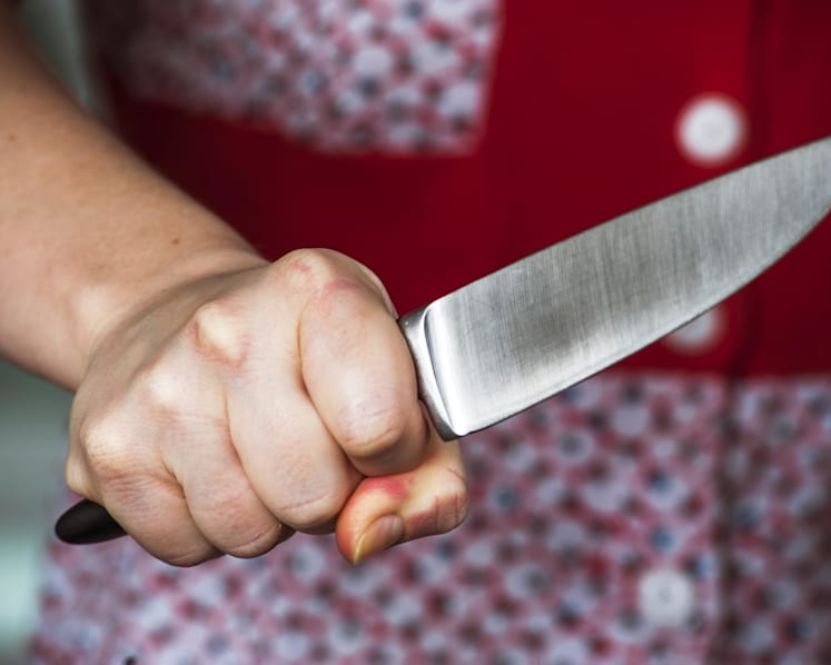 Woman jailed for stabbing 15-year-old daughter's thigh with knife, over alleged sexual conduct