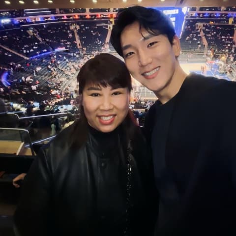 美国9年后再会,翟思铭特意留下两周空档给妈妈!