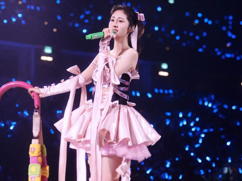 Chinese singer Diamond Zhang Bichen to stage first Singapore concert in August Chinese singer Diamond Zhang Bichen to stage first Singapore concert in August