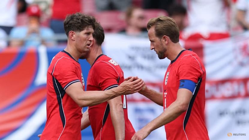 England labour to win over New Zealand as Germany defeat USA