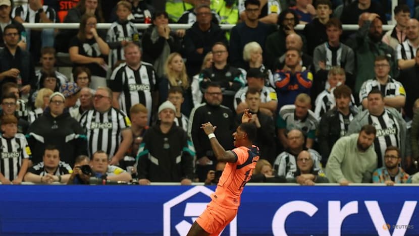 Rashford shines with two goals in Barcelona's 2-1 win at Newcastle