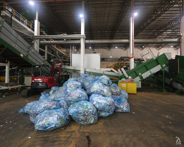Over 33 million bottles and cans collected under beverage container return scheme; new sorting plant unveiled