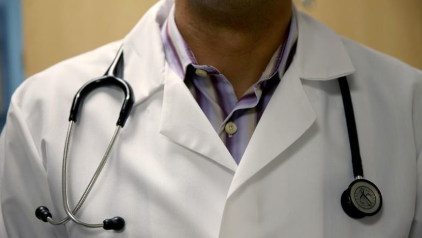 Doktor pesara didenda kerana bahayakan keselamatan pesakit; beri ubat tanpa buat ujian pra-preskripsi Doktor pesara didenda kerana bahayakan keselamatan pesakit; beri ubat tanpa buat ujian pra-preskripsi