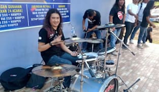   Pemain dram veteran Malaysia meninggal dunia selepas rebah atas pentas di Pahang