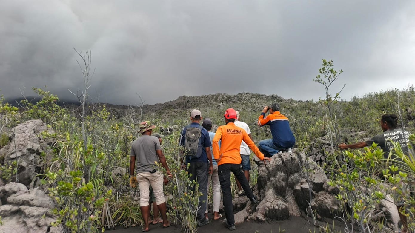 印尼火山喷发 当地导游搬运工被调查