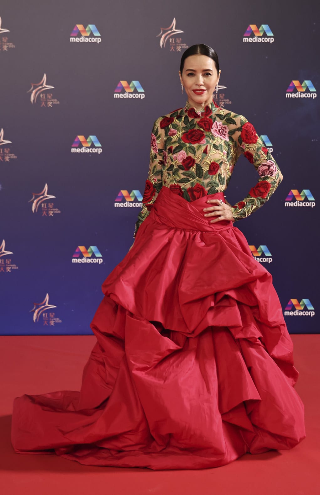Our Ranking Of The Top 20 Best-Dressed Celebs At Star Awards 2023 - 8days