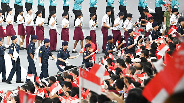 1200多名民间代表齐步进场 展现全民同庆国庆精神