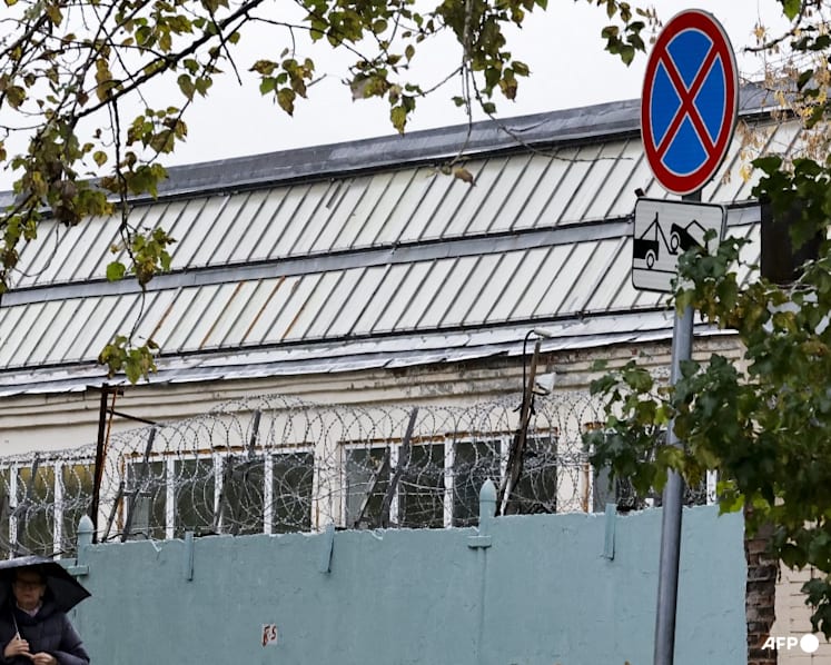 Japan denies spying after Russia arrests journalist