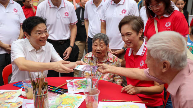 黄总理：政府将继续为国人提供更多援助