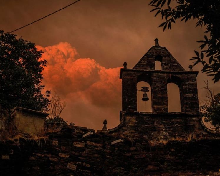 Record Spanish wildfires close part of Camino de Santiago route