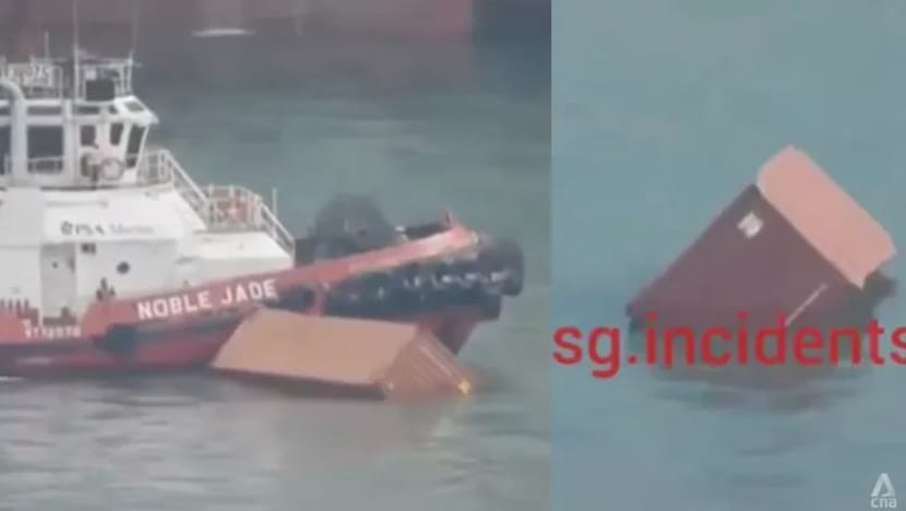 15 kontena terhumban ke dalam laut di Terminal Keppel dek angin kencang: MPA 15 kontena terhumban ke dalam laut di Terminal Keppel dek angin kencang: MPA