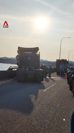Chemical tank falls into sea near Tuas Second Link; NEA advises against water activities nearby
