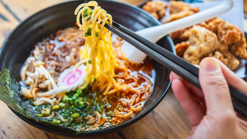 Ternyata makan ramen bisa memperpendek usia, kok bisa? 