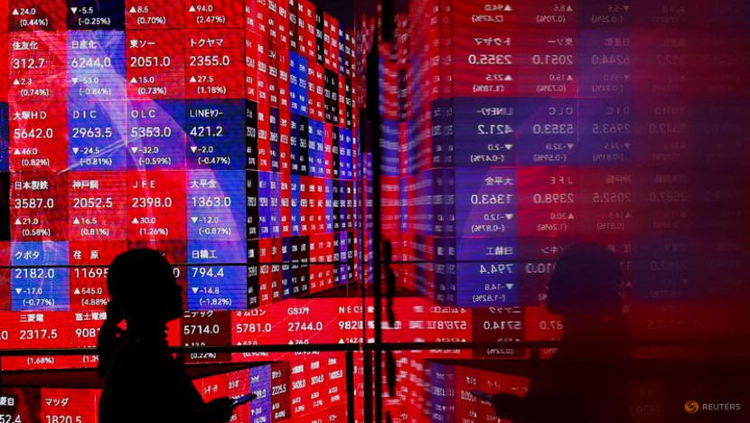 Japanese investors ditch foreign stocks on US economic concerns, tariff tensions