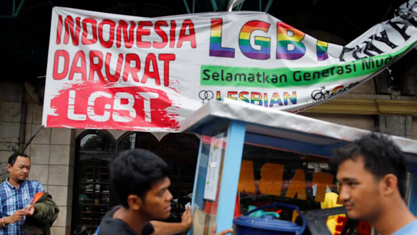 jelasBERITA: Bagaimana label ancaman keselamatan negara cetuskan semula perbahasan LGBTQ di Indonesia