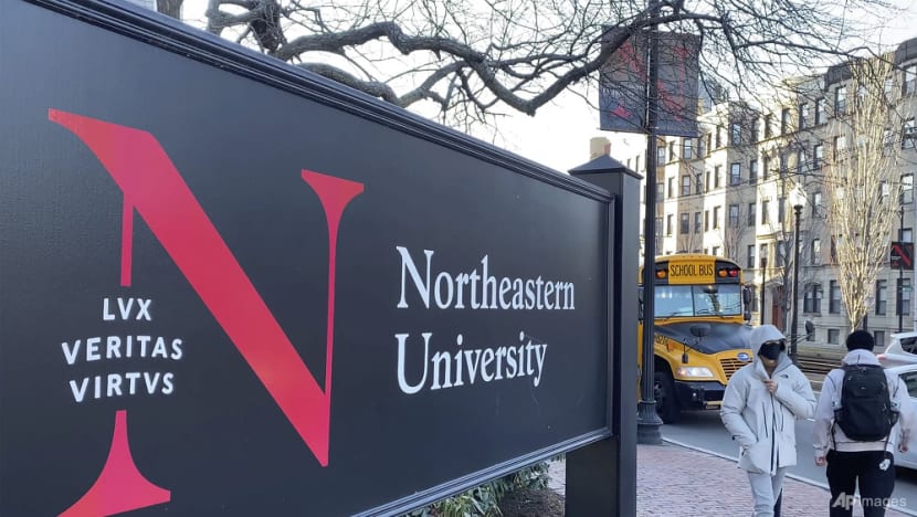 Taking a step back: US colleges returning to online classes