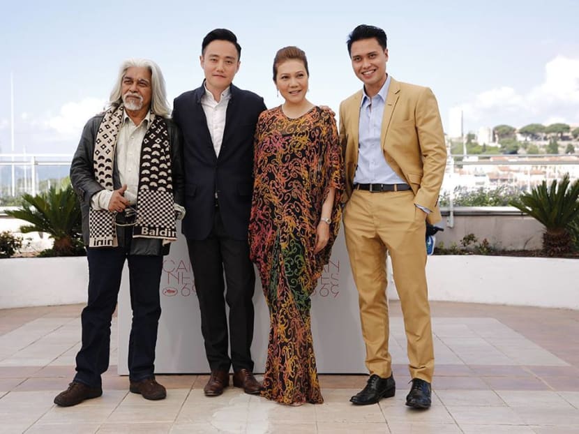 Apprentice director Boo Junfeng (second from left) with (from left) actors Wan Hanafi Su, Mastura Ahmad and Fir Rahman. Photo taken from Cannes Film Festival’s official Facebook page. Apprentice director Boo Junfeng (second from left) with (from left) actors Wan Hanafi Su, Mastura Ahmad and Fir Rahman. Photo taken from Cannes Film Festival’s official Facebook page.